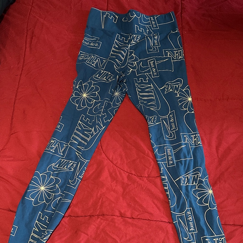 Nike Navy Graphic Leggings